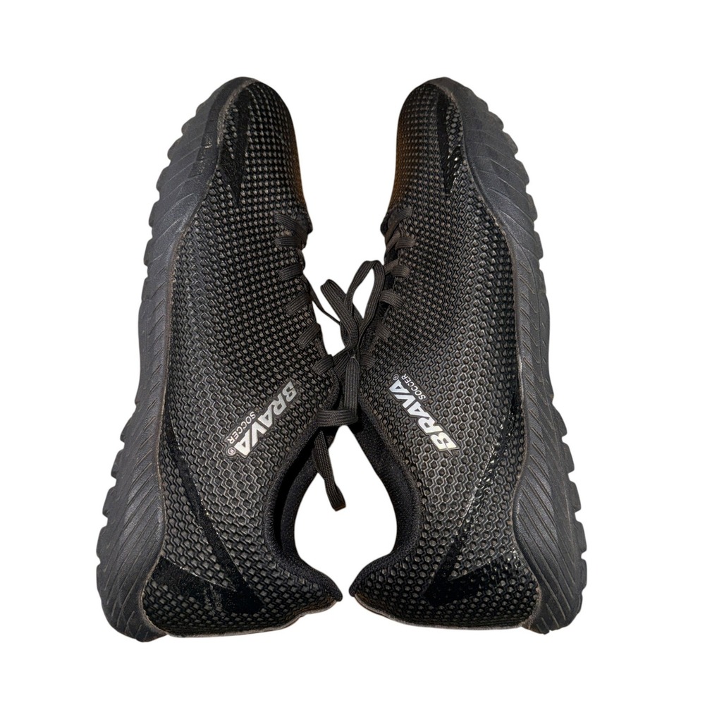 Brava Soccer Turf Shoes Mens 11D Pre-Owned Shoes All Black Textured Lightweight